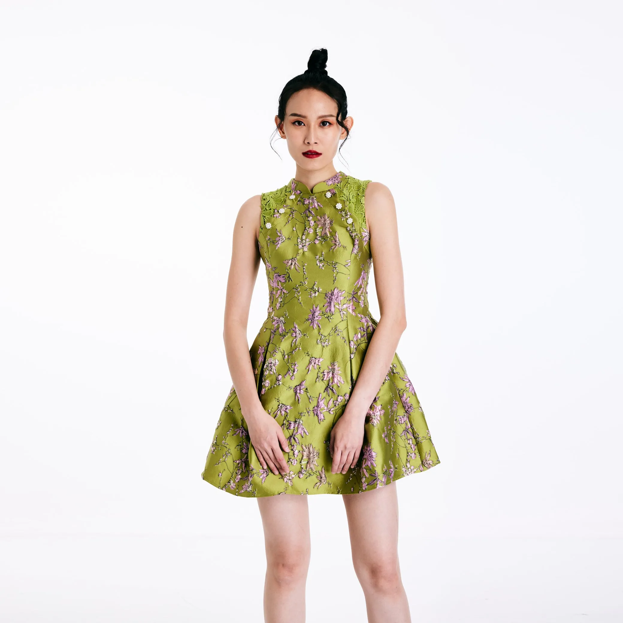 Stunning Red Bao Bao Qipao - Enhancing Your Style