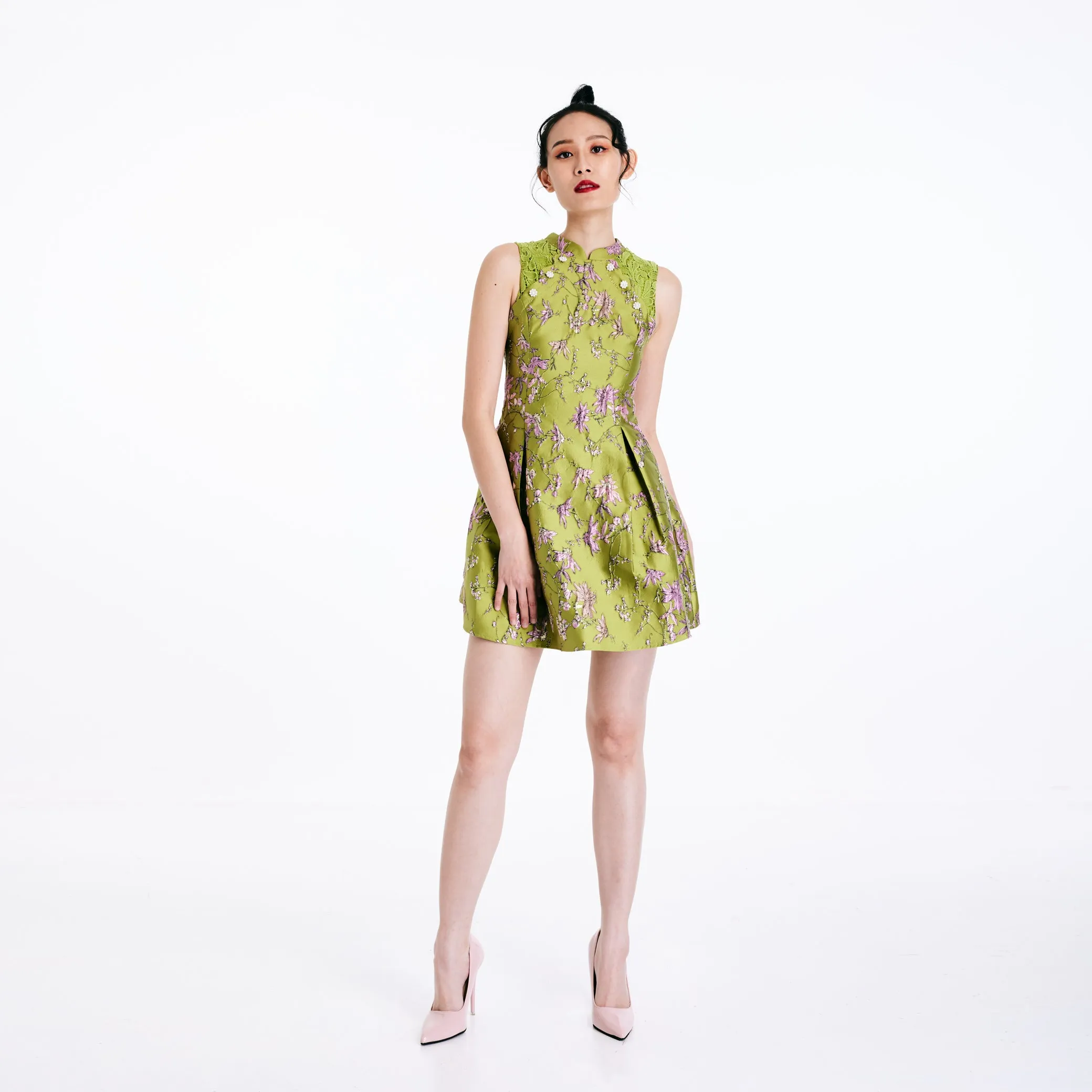 Stunning Red Bao Bao Qipao - Enhancing Your Style