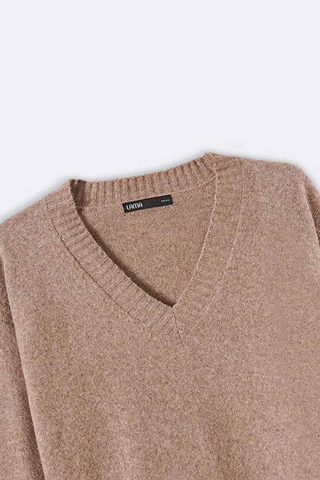 CLASSIC V-NECK JUMPER